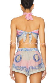 Ensemble haut licou imprimé satiné et short ample | Style de vacances