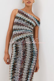 Robe longue fendue en zigzag colorée à une épaule