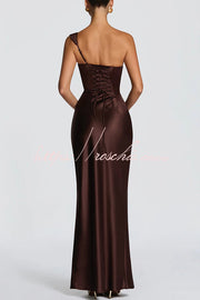 Robe longue plissée en satin à une épaule pour tenue de soirée