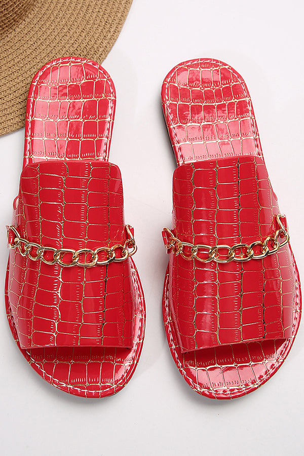 Chain Accent Flat Beach Sandals for Vacation