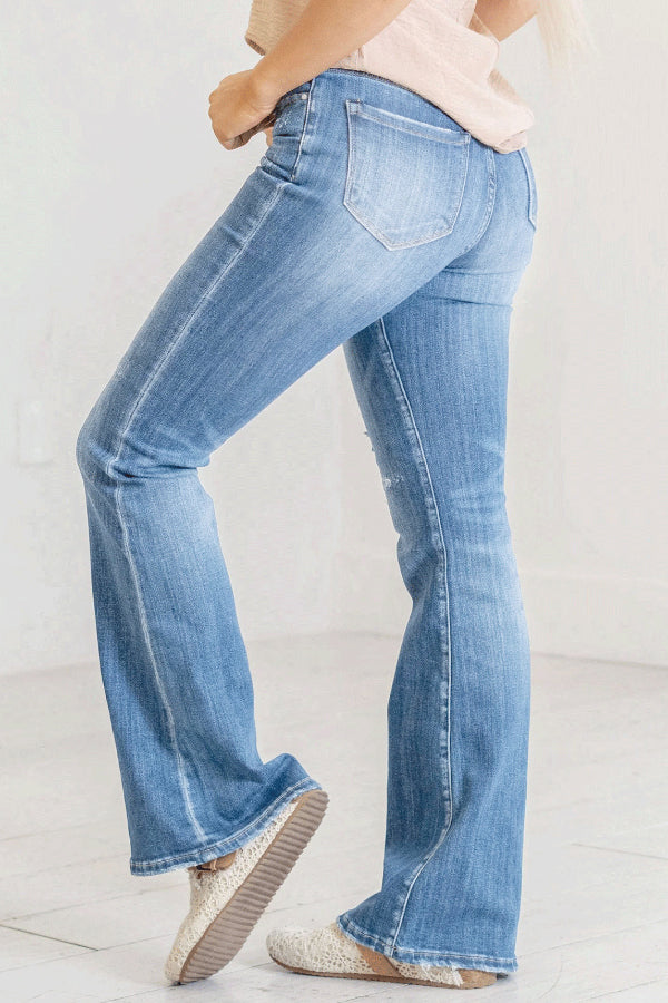 Ripped Stretch Denim Jeans with Pockets – Regular Fit