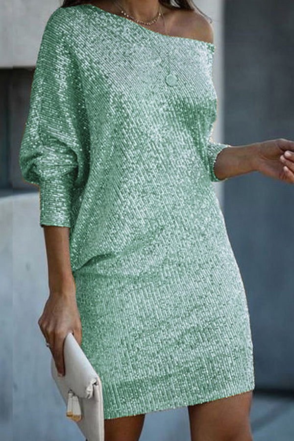 Mini-robe pailletée à épaules dénudées – Coupe ample style vacances
