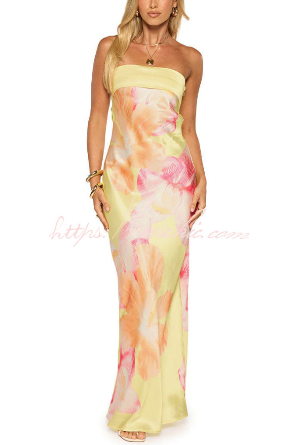 Robe longue à épaules dénudées et imprimé floral pour les vacances