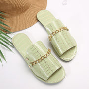 Chain Accent Flat Beach Sandals for Vacation