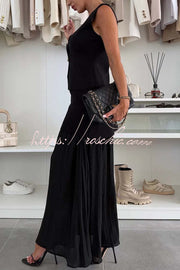 Knit V-Neck Sleeveless Vest with Gold Buttons – Loose Fit
