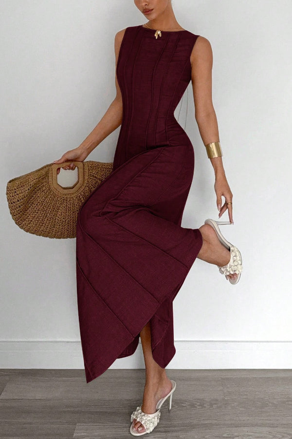 Sleeveless Pleated Maxi Dress – Solid Color, Round Neck