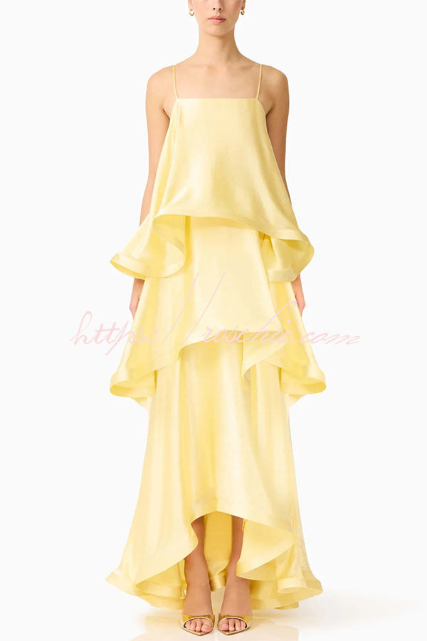Robe longue en satin à plusieurs niveaux – Col carré sans manches Ligne A