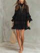 Robe longue mi-longue bohème noire à volants avec taille smockée