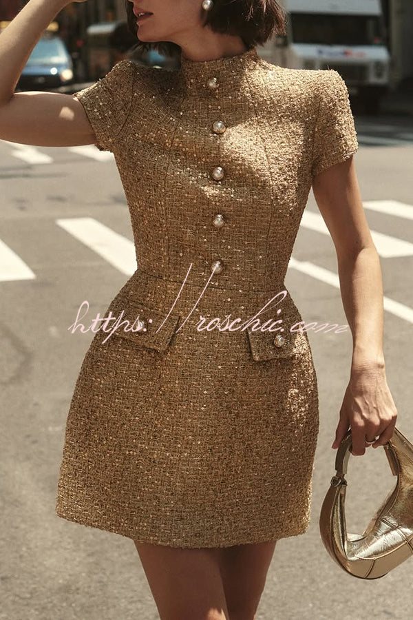 Mini-robe boutonnée en tweed avec poches et perles