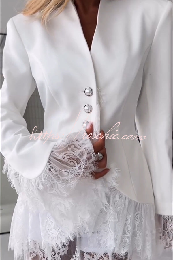 Blazer col en V bordé de dentelle avec boutons en perles, manches longues