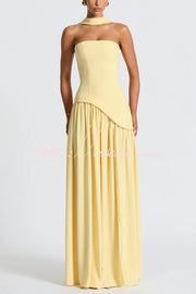 Robe longue plissée en mousseline à épaules dénudées avec fente