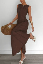 Sleeveless Pleated Maxi Dress – Solid Color, Round Neck