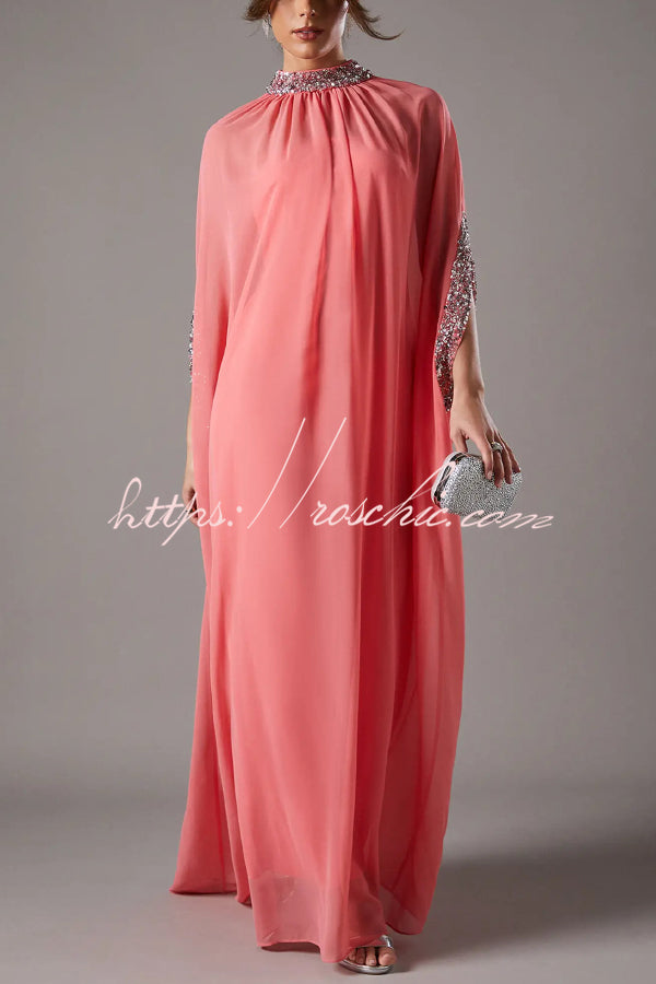 Robe longue chauve-souris à col haut et bordure en sequins en mousseline de soie
