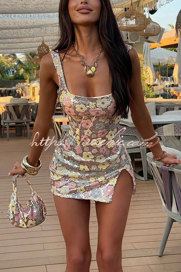 Sequined Floral Mini Dress – Square Neck Slim Fit Party Dress