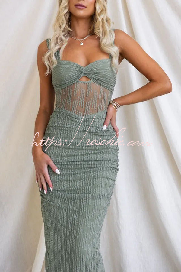 Sweetheart Neck Mesh Ruched Maxi Dress – Sleeveless Party Wear