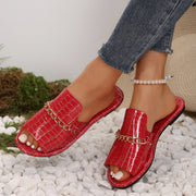 Chain Accent Flat Beach Sandals for Vacation