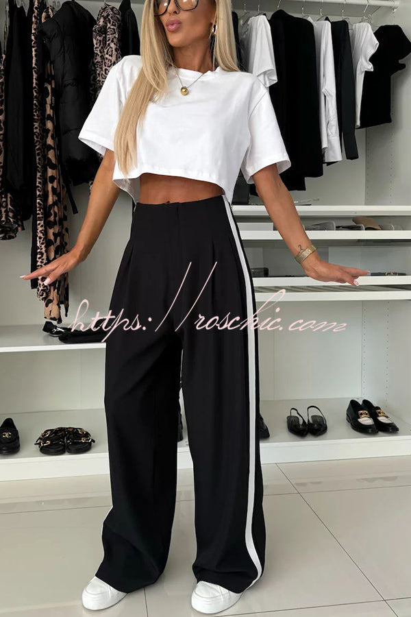 Cropped Short Sleeve Stretch T-Shirt with Shoulder Pads