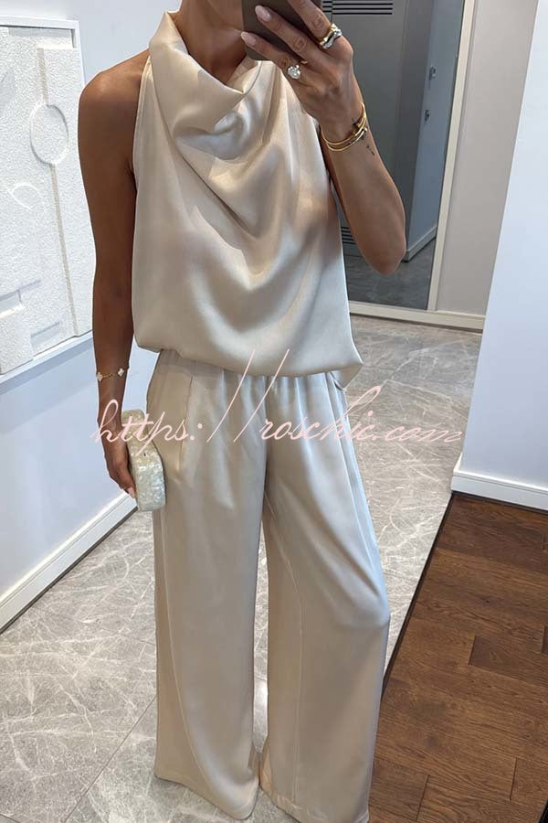 Ensemble haut à col bénitier en satin et pantalon ample | Deux pièces sans manches