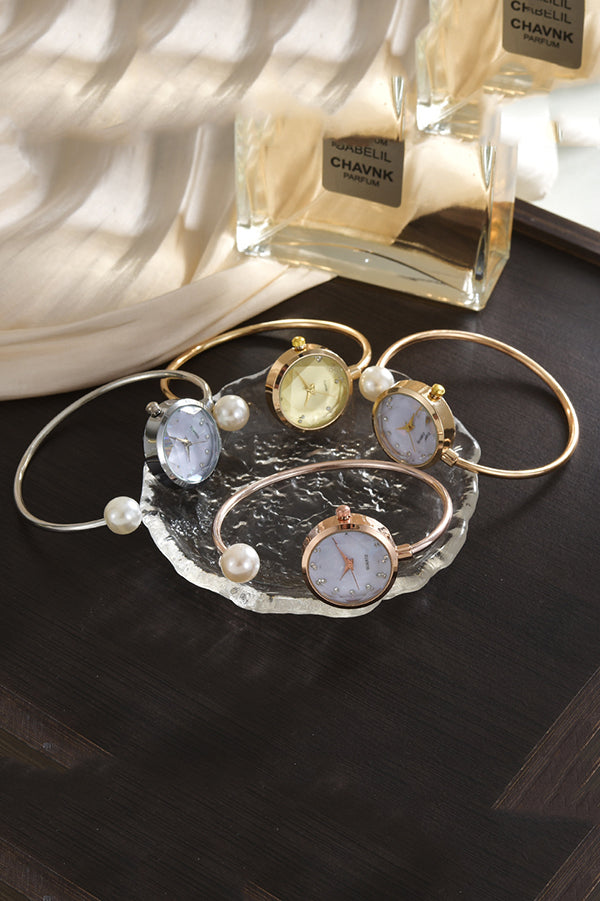 Mother-of-Pearl Diamond Pointer Bracelet Watch