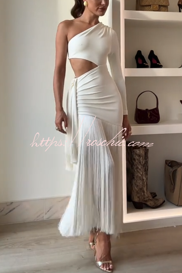 Robe longue découpée à une épaule avec bordure à pompons