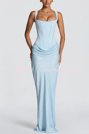 Robe longue drapée en satin à col carré pour les occasions de soirée