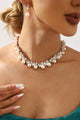 Set di gioielli con collana e orecchini barocchi con perle e cristalli