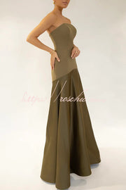 Robe longue évasée sans bretelles en satin – Robe de soirée