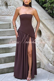 Robe longue plissée en mousseline à épaules dénudées avec fente