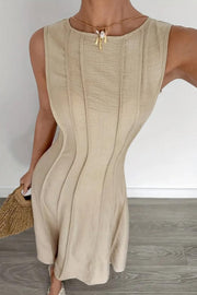 Sleeveless Pleated Maxi Dress – Solid Color, Round Neck