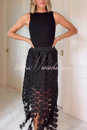 Jupe longue brodée transparente avec taille élastique et ourlet à pompon