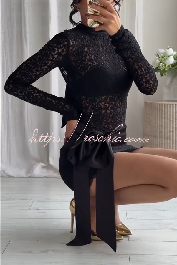 Satin Bow Appliqué Mid Rise Lace Hem Mini Skirt