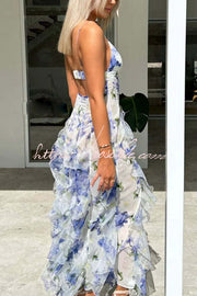 Robe longue à volants et à volants en mousseline de soie imprimé roses - Col en V