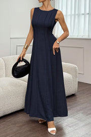 Sleeveless Pleated Maxi Dress – Solid Color, Round Neck