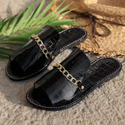 Chain Accent Flat Beach Sandals for Vacation