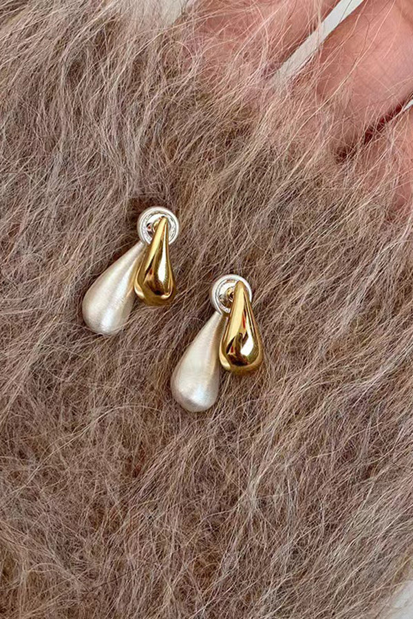 Contrast Color Teardrop Stud Earrings