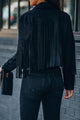Chaqueta corta de ante sintético con detalle de flecos
