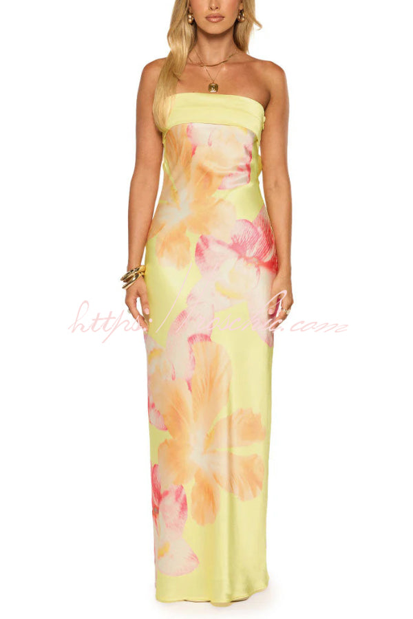 Robe longue à épaules dénudées et imprimé floral pour les vacances