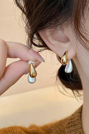 Contrast Color Teardrop Stud Earrings